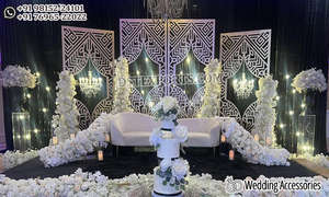 อุปกรณ์ตกแต่งเวทีแบบแขวนโลหะสำหรับการตกแต่งเวทีสไตล์มินิมอล อุปกรณ์โลหะสวยงามสำหรับงานแต่งงาน อุปกรณ์แขวนโลหะราคาประหยัดยอดนิยมในสหรัฐอเมริกา - Product Image 5