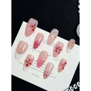 Autocollants pour ongles press-on Blushing Garden, élégants et inspirés du jardin - Product Image 3