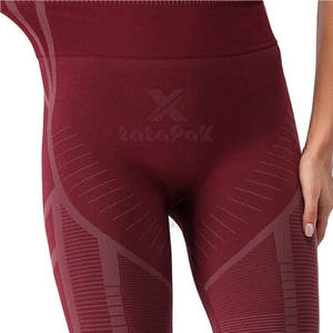 Conjunto de Yoga para Mujer de Último Diseño, Alta Calidad, Ligero, Sólido, Transpirable y Ecológico, Cintura Elástica, Logotipo Frontal - Venta al por Mayor, 2 Piezas - Product Image 5