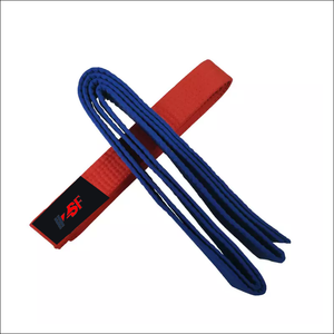 Ceinture de compétition de BJJ personnalisable en plusieurs couleurs, épaisseur de 4 cm, 100 % coton - Parfaite pour l'uniforme de karaté avec étiquette privée - Product Image 3