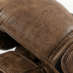 Gants de boxe professionnels en cuir authentiques et neufs avec logo personnalisé, antidérapants, unisexes pour l'entraînement de boxe - Product Image 4