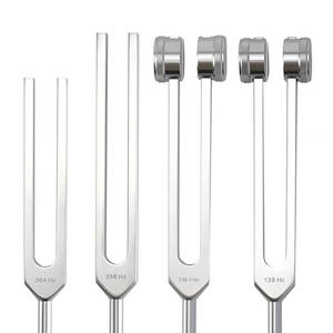 Ensemble de diapasons manuels de nouvelle conception 2026, lot de 5 instruments de diagnostic médical et chirurgical avec étui de transport - Product Image 3