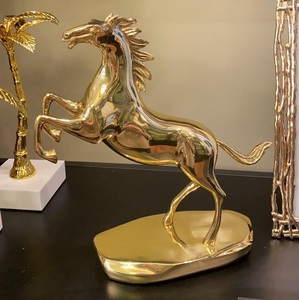 Escultura de caballo de aluminio decorativa para el hogar de lujo, juego de Base de Metal con acabado dorado brillante chapado a mano, 2 uds. - Product Image 3
