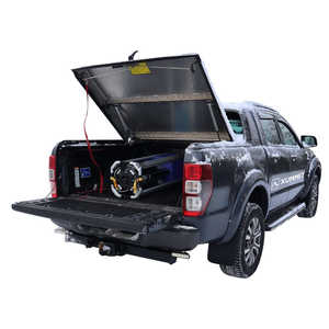 Torre de Iluminación Makinex Sierra de 16 pies, Alimentada por Energía Solar y Diésel, Luz Blanca para Paisajismo, Oficina y Jardín - Product Image 4