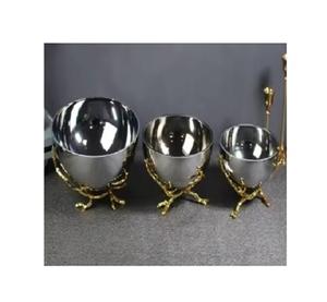 Juego de cuencos de acero inoxidable y metal de aluminio de forma redonda pulida brillante de 3 Características colgantes con cuchara y tenedor incluidos - Product Image 1