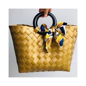 Sac à main en PU noir personnalisé pour femmes, fourre-tout de bureau pour femmes, sac à main de luxe pour apporter des affaires - Product Image 4