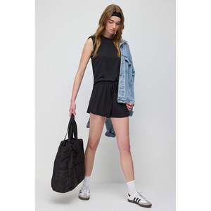 Sleeveless T-<b>shirt</b> with shoulder <b>pads</b> - Product Image 4