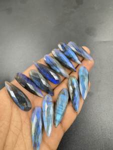 Alta calidad azul llamativo labradorita Checker corte pera forma Briolette 39x13mm piedras preciosas sueltas naturales para la fabricación de joyas - Product Image 4