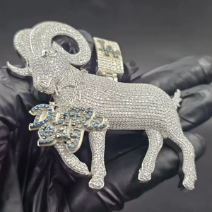 จี้เพชรโมอิสซาไนต์ทรงโกธิคแบบฮิปฮอป - Product Image 2