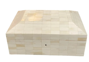 Caja de acento de hueso natural hecha a mano con tapa de patrón de azulejo de hueso marfil decoración del hogar Feng Shui Cruz y características de animales - Product Image 4