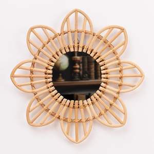 Espejos de pared con marco de ratán rústico de granja, diseño redondo hecho a mano para baño, dormitorio o sala de estar - Product Image 1