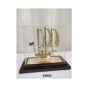 Venta al por mayor de latón macizo de bronce y barco de madera maciza natural Showpiece decorativo para la decoración de la Mesa del hogar y la Oficina - Product Image 4