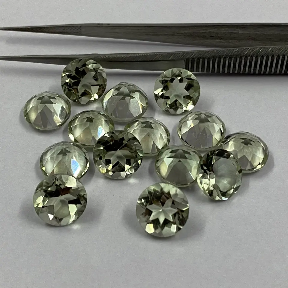 สีเขียว