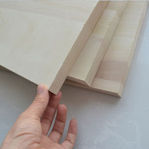 Tablas de Madera de Nogal Negro Americano al por Mayor, con un 8-12% de Humedad, para Muebles de Alta Gama y Arquitectura - Product Image 3