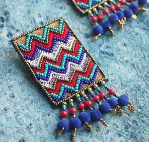 Pendientes de cuentas hechos a mano con forma de Diya, pendientes personalizados con múltiples cuentas, joyería festiva para mujer al mejor precio, pendientes de cuentas. - Product Image 5