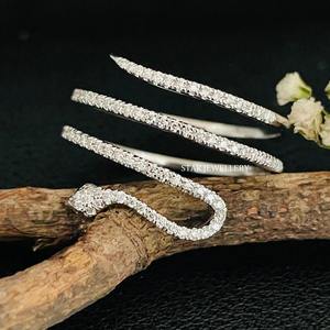 Anillo de serpiente de diamante natural de oro macizo de 14K. - Product Image 1