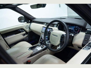 SUV d'occasion, gamme Black, intérieur cuir noir - Product Image 3