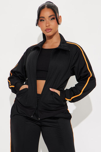 ชุดเสื้อผ้า2ชิ้นสำหรับผู้หญิงชุดวอร์มแขนยาวผ้าคอตตอนเนื้อนุ่มคุณภาพพรีเมียมสำหรับผู้หญิงดีไซน์แบบครอป - Product Image 2