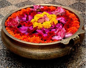 Bol décoratif Urli en métal pour fleurs flottantes pièce maîtresse décoration maison décoration fête traditionnelle indienne - Product Image 5