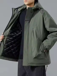 Veste varsity softshell pour homme XXL avec col roulé, fermeture éclair, design imprimé - OEM personnalisé, imperméable pour l'hiver - Product Image 3
