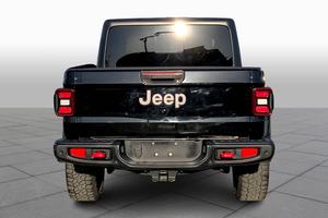 PRE-OWNED 202 Jeep Gladiator Rubicon Crew Cab 4WD - Product Image 2