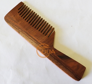 Peine común de madera Sheesham hecho a mano con mango para desenredar el cabello y el cuero cabelludo - Product Image 3
