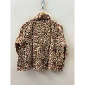 เสื้อแจ็คเก็ตผ้าคอร์ดูรอยสีครีมสำหรับฤดูใบไม้ร่วง ลายปักมือจากสวนมหารานี ระบายอากาศได้ดีและผ่านกระบวนการผลิตที่สมบูรณ์แบบ - Product Image 2
