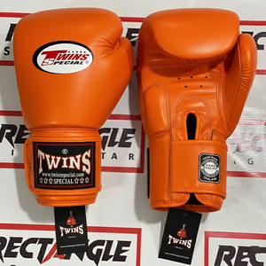 Gants de Muay Thai Twins de haute qualité, logo et design personnalisés, gants de boxe Twins pour l'entraînement et le sparring, gants de boxe MMA. - Product Image 6