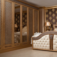Luxuriöses Europäisches Klassisches Massives Mahagoni Yasmin Schlafzimmer-Set mit Hochwertiger Handgeschnitzter Verzierung und Goldfinish