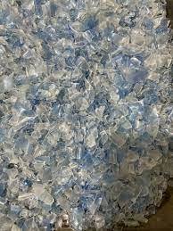 Flocons de bouteilles en PET de haute pureté Matériau de moulage transparent et coloré pour la production de feuilles et de bouteilles pour équipement sportif - Product Image 3