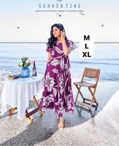 Robe imprimée en georgette lourde de qualité supérieure avec manches fantaisie Robe décontractée en été disponible à la vente - Product Image 4