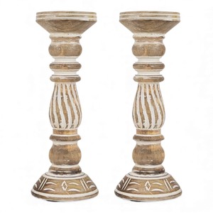 Candelabros de Madera Blanqueada Tallados a Mano con Diseño Rústico Acanalado para Decoración de Casas de Campo y Estilo Vintage - Product Image 1