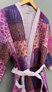 Fabricant et grossiste de kimono matelassé en soie indienne Manteaux vintage pour femmes Vestes matelassées réversibles en soie à la mode festives - Product Image 2