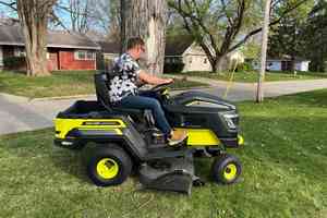 รถตัดหญ้าแบบ2จังหวะเลี้ยวเป็นศูนย์เครื่องตัดหญ้าเครื่องยนต์ดีเซล - Product Image 3