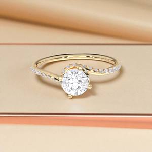 Anillo de compromiso de moissanita de 0,87 quilates de corte redondo, Juego de puntas de diamante de moissanita de quilates, hecho en plata de ley para mujer - Product Image 3