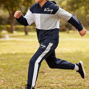 Conjunto Deportivo de Dos Piezas para Niños, Tela Resistente, para un Estilo de Vida Activo - Product Image 3