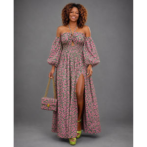 Abito lungo fatto a mano in Ankara con stampa floreale rosa e verde, vita impero e silhouette a trapezio - Product Image 4