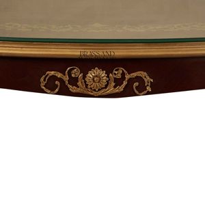 Table basse rectangulaire de luxe avec plateau en verre transparent et accents en laiton doré orné pour une décoration élégante et classique du salon - Product Image 3