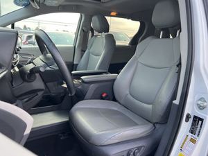 IMPRESIONANTE TOYOTA SIENNA XLE 2021 DE 7 PASAJEROS, TRACCIÓN EN LAS CUATRO RUEDAS, MOTOR AUTOMÁTICO, ASIENTOS DE CUERO - Product Image 2