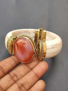 กำไลข้อมือทองเหลืองเคลือบเงาสไตล์วินเทจสุดหรูกำไลข้อมือแฟชั่นสไตล์คลาสสิกแบบโบราณพร้อมสายโซ่สำหรับผู้หญิง - Product Image 2