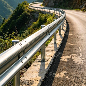Fabricant de barrières de sécurité routières conformes à la norme russe GOST pour les systèmes de sécurité des autoroutes et des ponts - Product Image 4