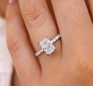 แหวนเพชรมอยส์ซอไนต์2.62ตัดสดใสสง่างามมีการตั้งค่าฮาโลที่มองไม่เห็นและสายครึ่ง2มม. บางเหมาะสำหรับสวมใส่ทุกวัน - Product Image 1