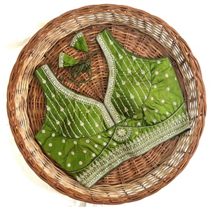 Blusa moderna con cuello en V con lentejuelas Jari Thread Work para bodas Diseño tejido de moda y logotipo/patrón bordado - Product Image 4