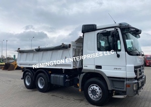 Camion benne Mercedes-Benz Actros 2641 6x4 d'occasion 2007, camion-benne lourd pour le transport de marchandises dans le secteur de la construction et des mines - Product Image 2