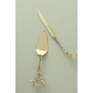 Serveur de gâteau poli en argent attrayant pour les fêtes de jardin et les célébrations avec des détails charmants à un coût très bas - Product Image 2