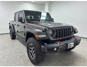 (W&T) PROMOCIÓN Venta de Vehículo Usado JEEP Gladiator Rubicon 2025, 4 Puertas, Cabina Doble, 4x4, SB (Motor 3.6L 6 Cilindros 8A) - Product Image 2