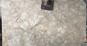 Carreaux de marbre gris de Bali, surface flammée, épaisseur 17 mm, découpe sur mesure pour usage hôtelier, salle de bain, cuisine, design moderne, marbre gris d'Indonésie - Product Image 5