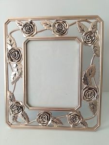Premium style metal <b>photo</b> <b>frame</b> for modern home decor <b>with</b> durable finish stylish display solution living spaces - Product Image 6