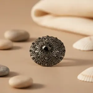 Bague de cocktail ajustable plaquée or rose avec pierres précieuses naturelles, tendance et élégante, bijoux incrustés 18 carats - Product Image 3