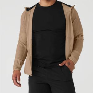 Chaqueta cortavientos ligera con capucha para hombre, abrigo deportivo para exteriores resistente al agua y al viento con cremallera - Product Image 5